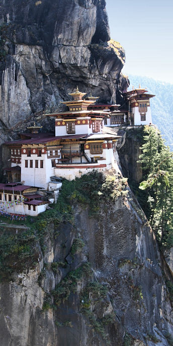 Bhutan_Paro_TigersNest_Plus_9424g.jpg