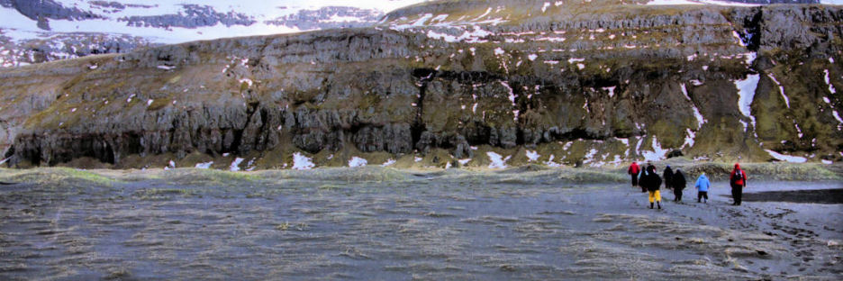 Iceland_AdalvikWalk_4100.jpg