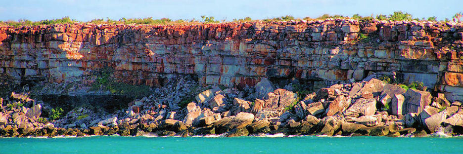 ArnhamLandCoast1a_g_4000.jpg