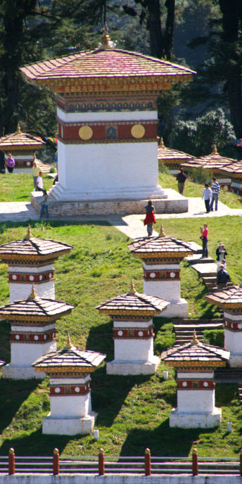 Bhutan_ThToPun_OnTheRoad_8293.jpg