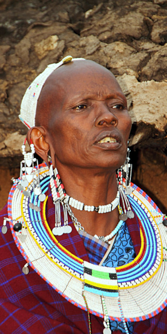 Maasai_5334_portrait_v.jpg