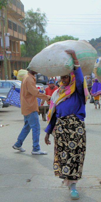 Arusha_4628_v.jpg