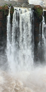 Brazil_Arg_Iguasu_3569_V_.jpg
