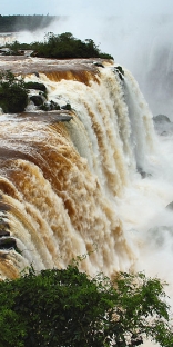 Brazil_Arg_Iguasu_3697_V_.jpg