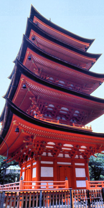 Miyajima_15_TheTempleComplex_g_4200V.jpg