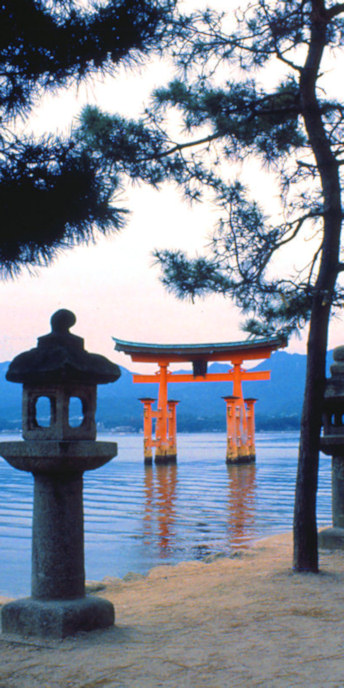 Miyajima_7_ToriGate_g_4000V.jpg