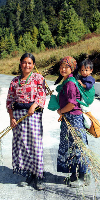 Bhutan_BumthangToLobesa_9012.jpg