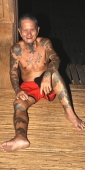 IbanLonghouse_0038_faceSTILLnotinfocus