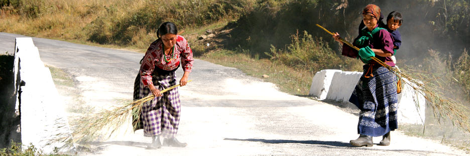 Bhutan_BumthangToLobesa_9008.jpg