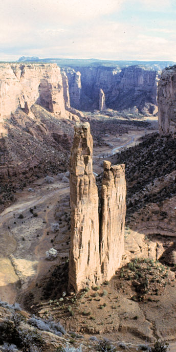 Arizona_10_CanyonDeChelly_SpiderRock_Morning.jpg