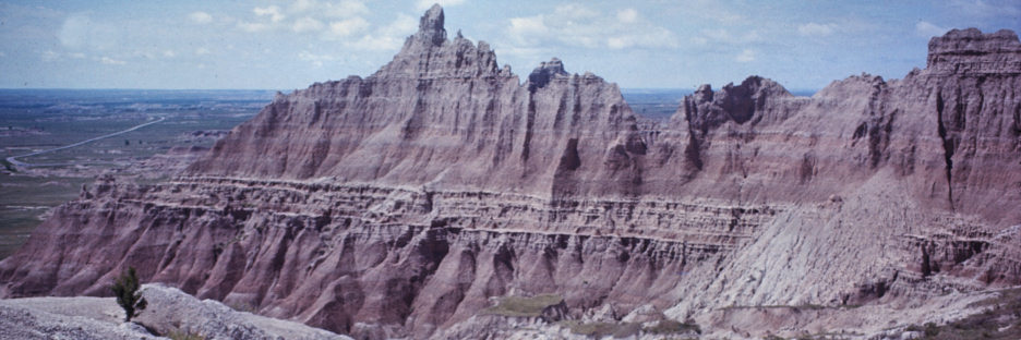 SouthDakota_5_BadlandsNationalMonument_CedarPassLookout.jpg